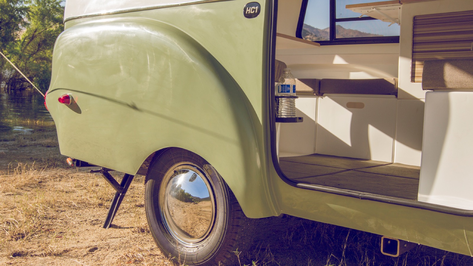 STANDARD-ELECTRONIC-BREAKING112-SYSTEM-with-13-ALUMINUM-WHEELS.jpeg